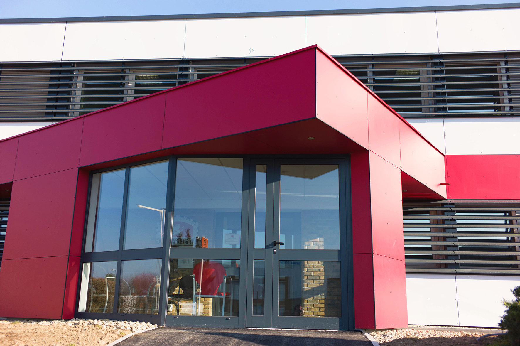 Bureaux agrandis et rénovés pour la société BMI en région AURA.